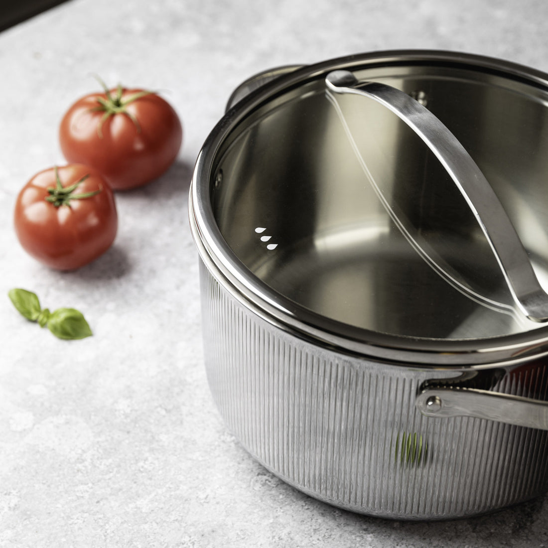 Vcasa kookpan 24 cm met afgietdeksel, 5,8 liter, 304 rvs tri-ply, Velora