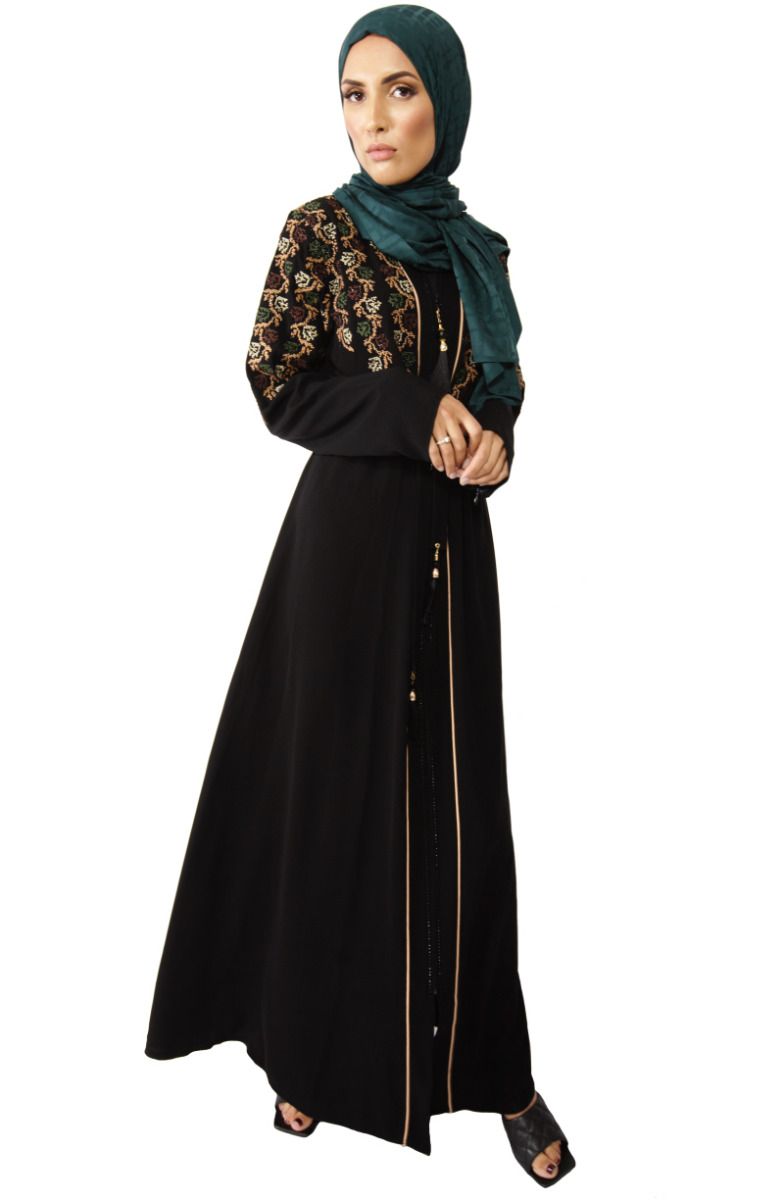 Modest embroidered abaya zwart – borduursel met steentjes, zalmroze accenten