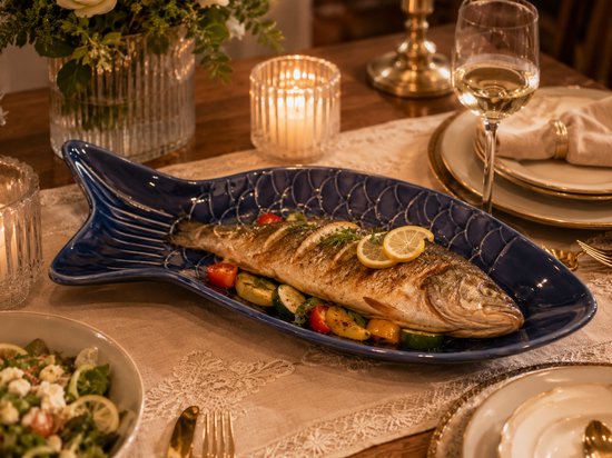 Serving Platter - Fish-Shaped Serving Plate - Serving Dish - Stoneware Dish for Fish, Sushi, Tapas & Appetizers - Dishwasher & Microwave Safe - 30.7 x 16.3 cm - Blue