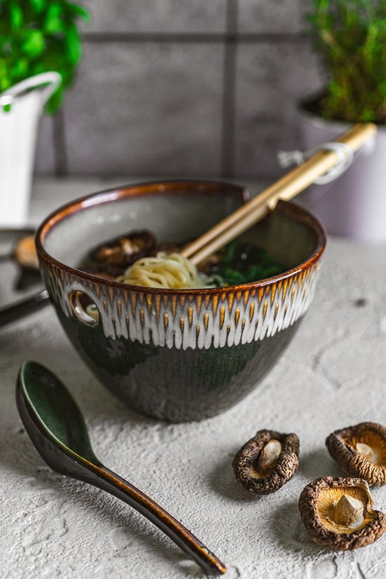 MPLCo - Cuillère à ramen - Cuillère à ramen en céramique - Cuillère à soupe asiatique - Cuillère à nouilles japonaise - Pour ramen, soupe, bouillon et nouilles - Compatible lave-vaisselle, four et micro-ondes - 16 x 4,5 cm - Vert