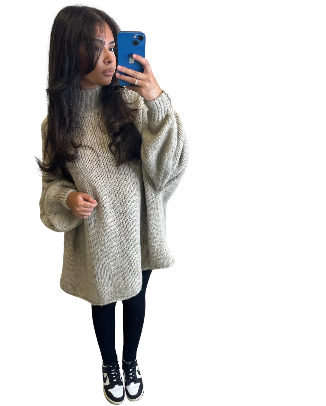 Amaya trui – oversized damestrui van zachte stof, in zwart of beige – foto 4