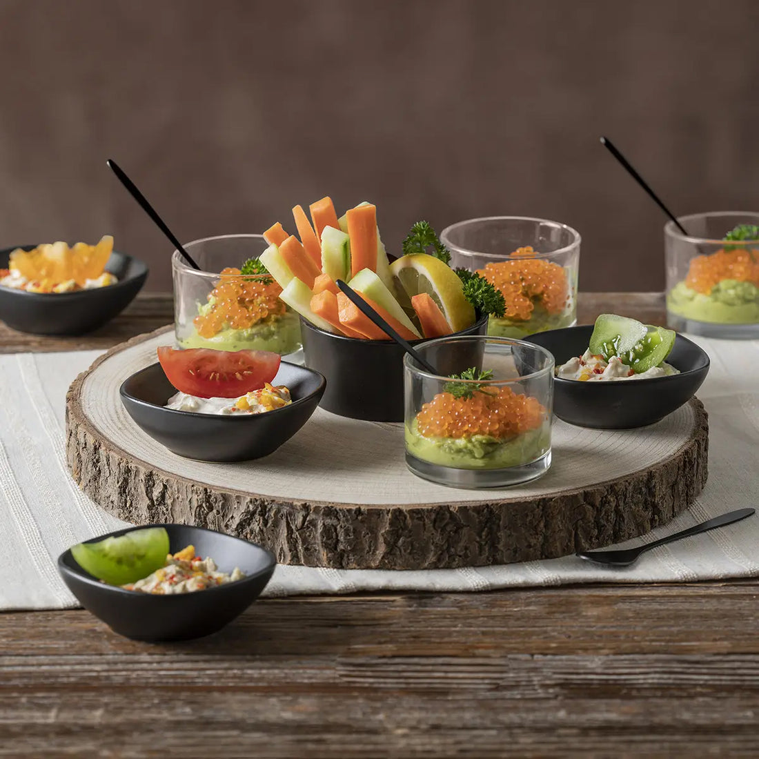 Aperitiefset 13-delig op houten onderbord – voor drankjes en feestjes – foto 2