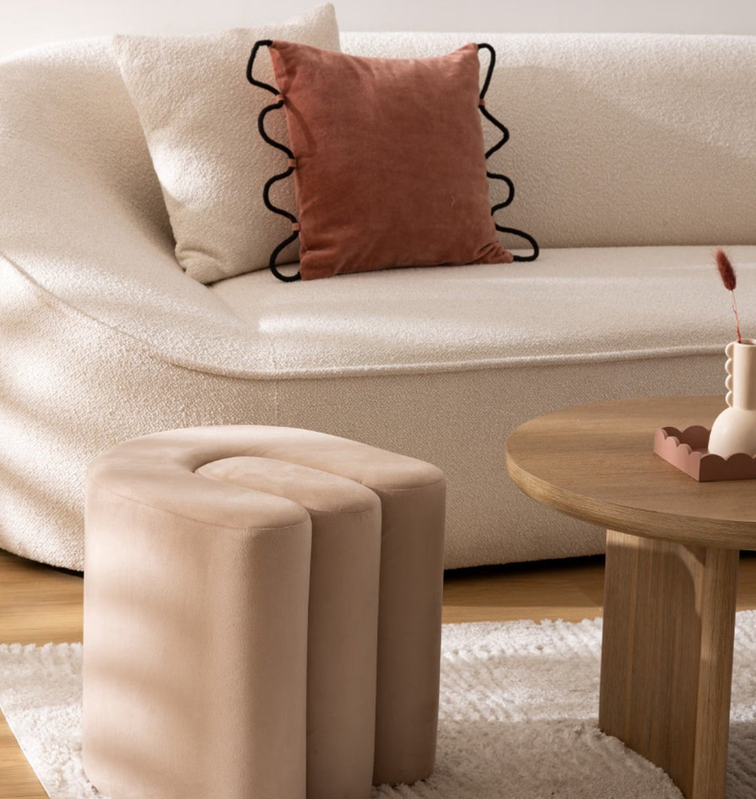Atmosphera Bolan fluwelen poef beige – trendy designvorm, 40 x 40 cm – foto 2