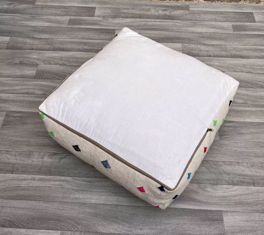Marokkaanse berber vloerpoef Azilal – kelim poef van wol, 60 x 60 x 25 cm – foto 4