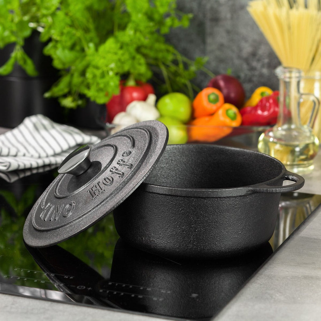 Kinghoff gietijzeren braadpan zwart 22 cm – 2,4 liter, oven en inductie – foto 3