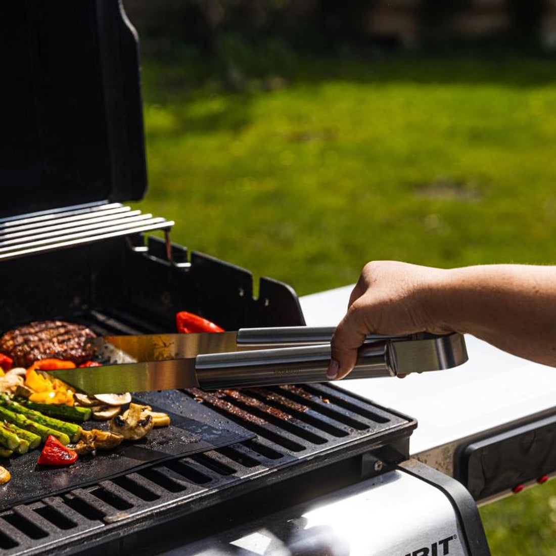 Kinghoff KH-1919 Set Barbecue 3 pièces – Kit Grill en Inox avec Spatule, Fourchette et Pince – Acier Durable, Poignées Ergonomiques – Compatible Kamado