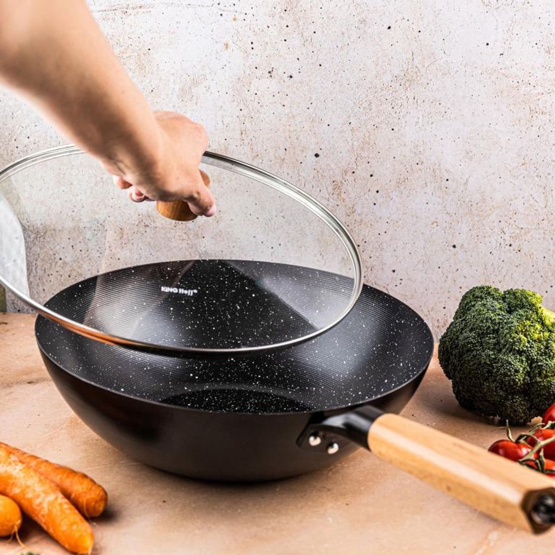 Kinghoff KH1984 wokpan met deksel – 30 cm, koolstofstaal, ook inductie – foto 2