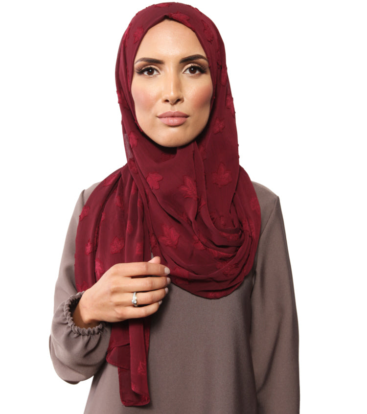 Leaves sjaal – lichte hijab met geborduurde blaadjes, 175 x 65 cm – foto 4
