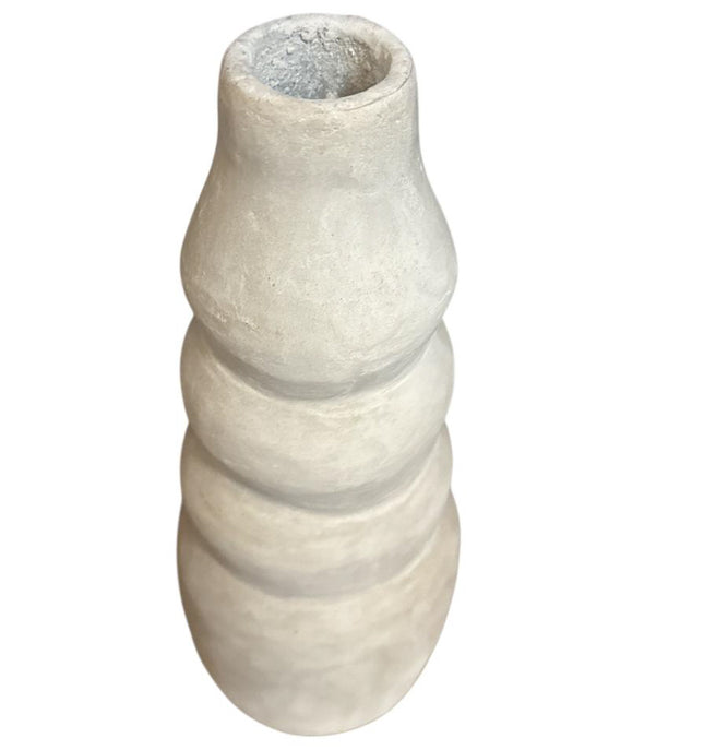 Decoratieve vaas van aardewerk, 32 cm – handgemaakt, golvende vorm, betonlook – foto 2