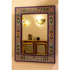 Grote spiegel multi colour met mozaïek frame  80 x 60 cm